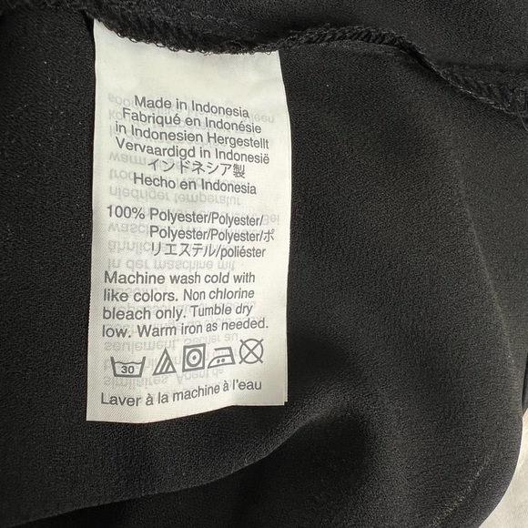 ❌SOLD❌NWT J Crew off shoulder blouse. No flaws! - Picture 8 of 8